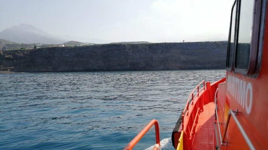 La lava se encuentra a 1.600 metros de la costa de La Palma