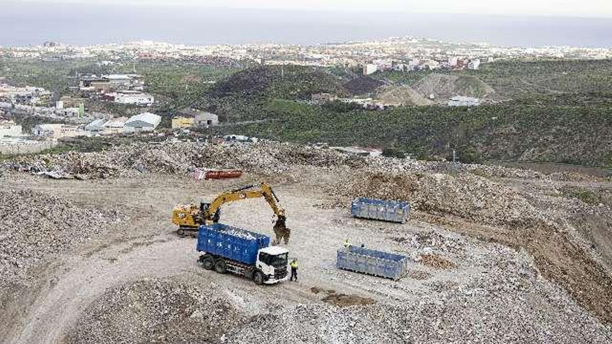 Turcón lleva a la Fiscalía la extracción de picón en la Montaña Rajada de Jinámar y amenaza con acciones penales