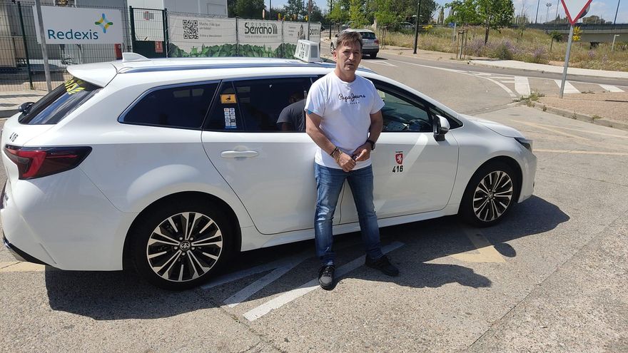 Historias de un apagón masivo: el taxista de Zaragoza rescatado del ascensor por los bomberos y que luego les hizo de GPS