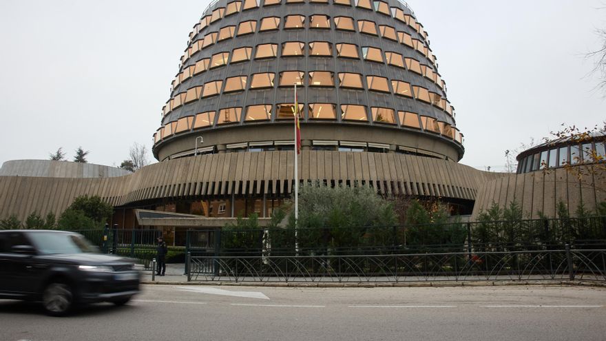 La sede del Tribunal Constitucional el día que se celebra el Pleno extraordinario del Tribunal Constitucional (TC), a 19 de diciembre de 2022, en Madrid (España).