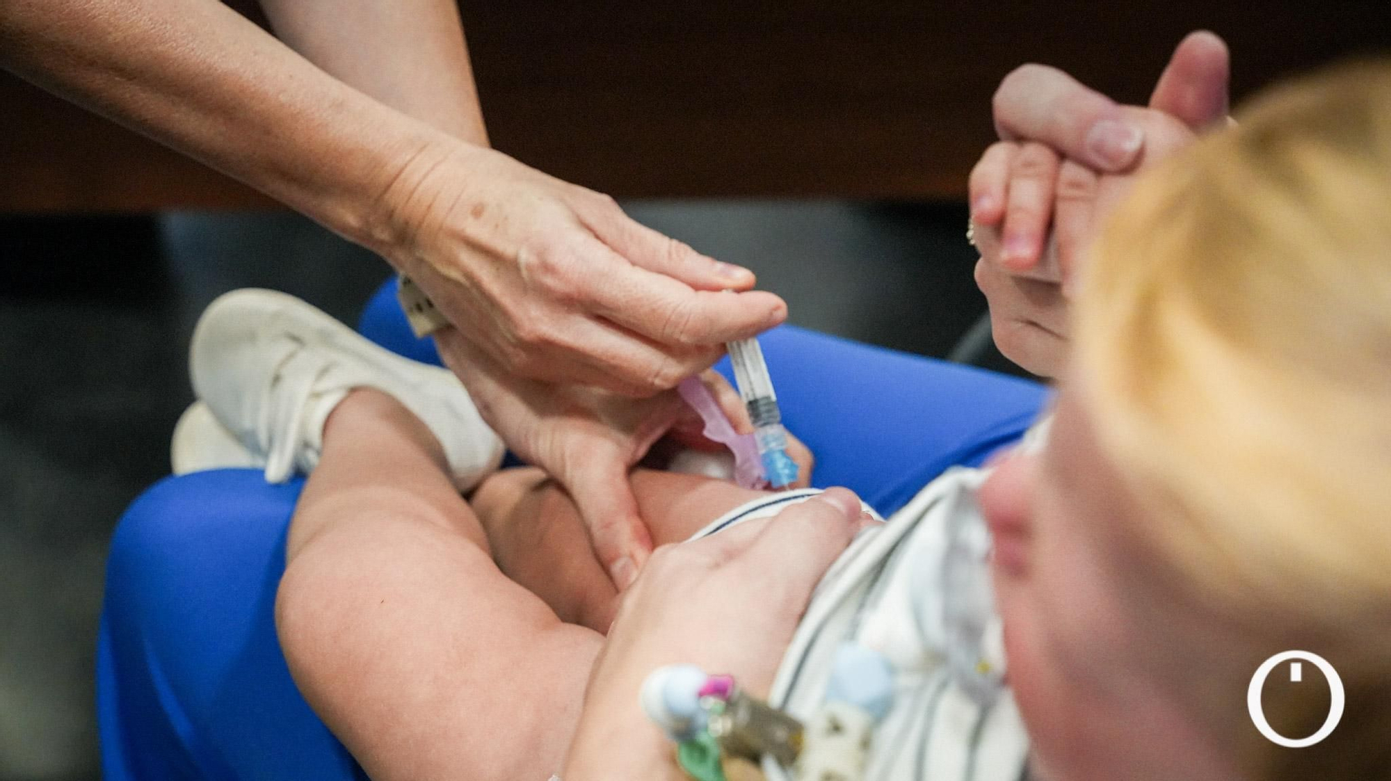 Primer día de vacunación contra la gripe infantil