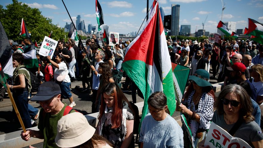 Miles de personas se manfiestan en Londres por el 77 aniversario de la 'Nakba' palestina