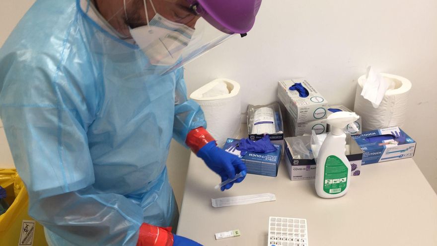 289 contagios nuevos, 3.411 casos activos y un fallecido más por la enfermedad, las cifras COVID de este lunes en Canarias