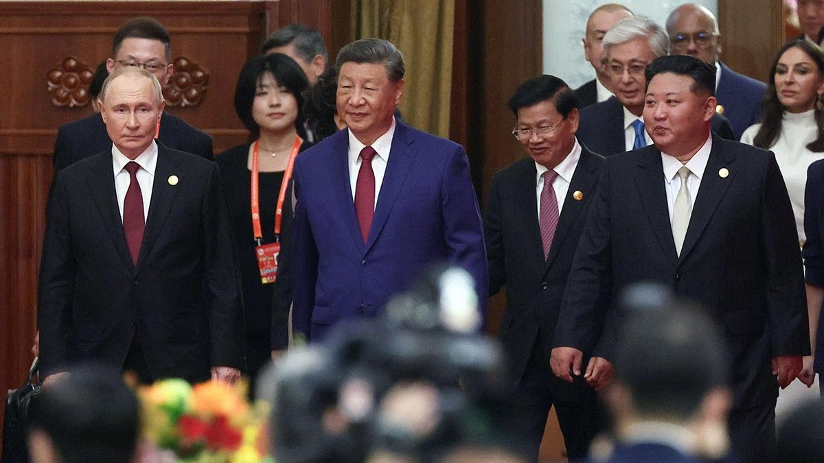 "Vivir hasta 150 años": un micro abierto capta a Putin y Xi Jinping charlando sobre inmortalidad y trasplantes de órganos