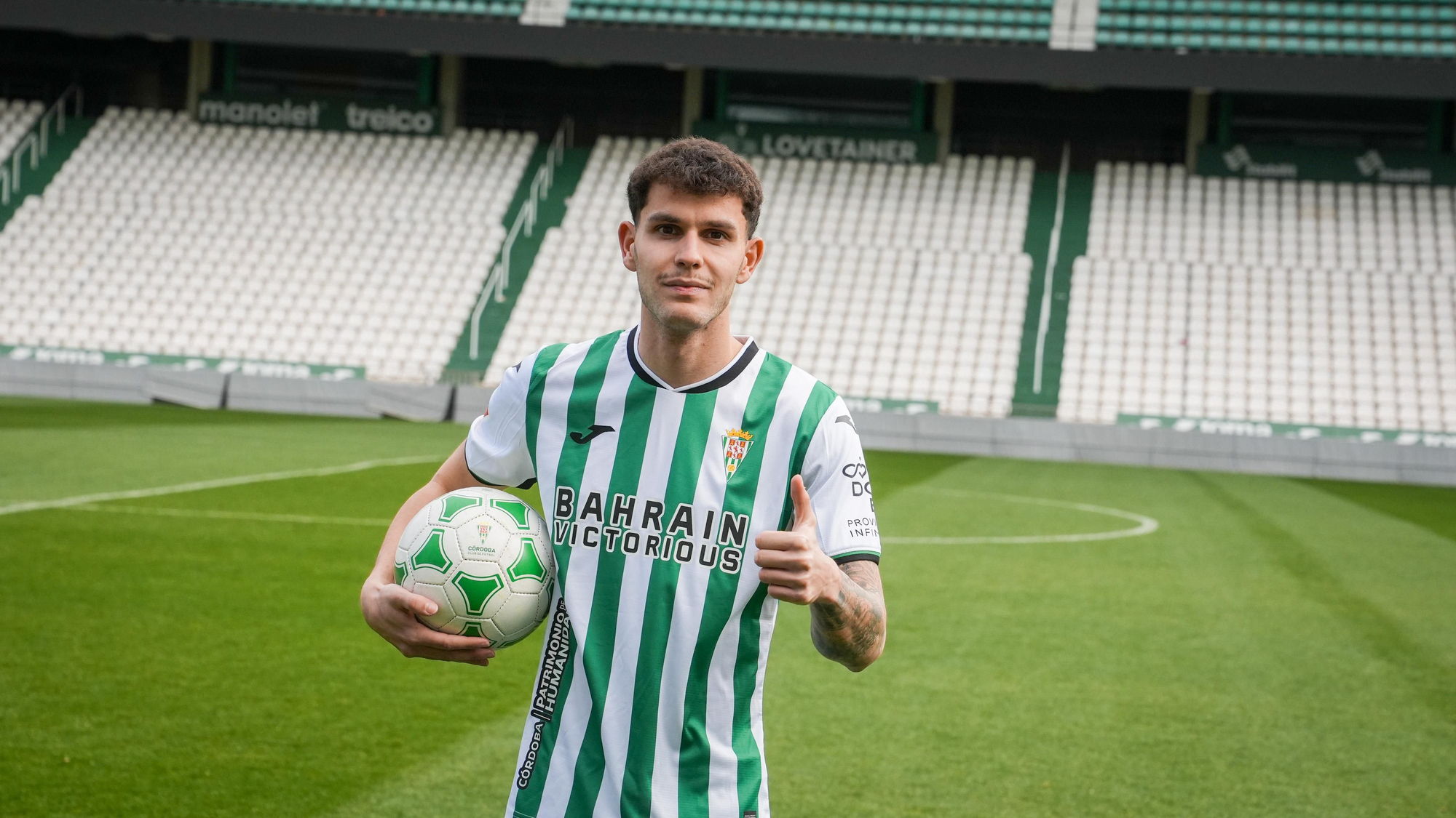 Presentación de Trulli como nuevo jugador del Córdoba CF