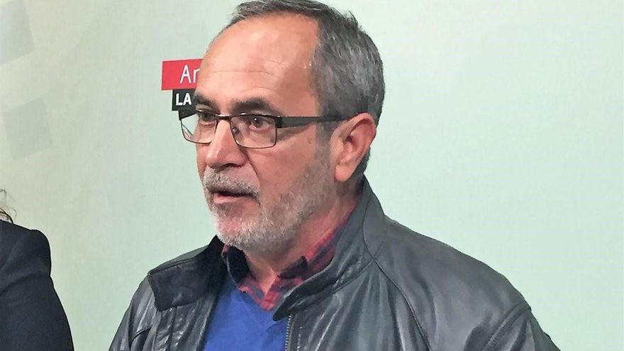 Carlos Perales, una vida con Memoria y el homenaje a quien doblegó desde Cádiz el relato de Franco