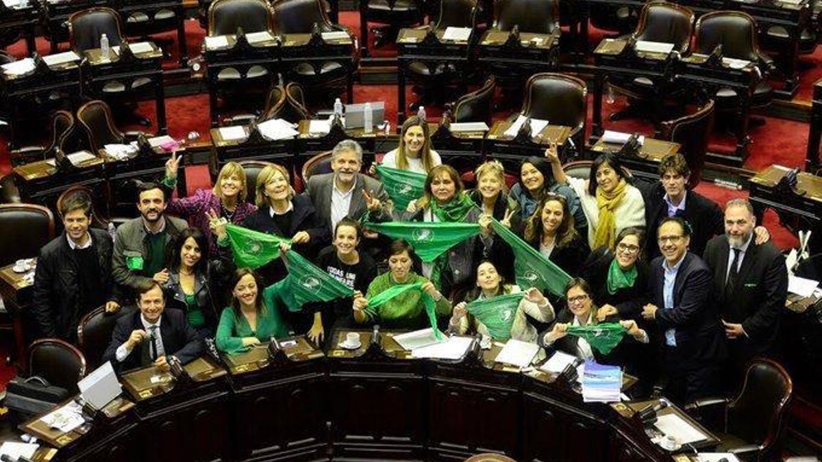 Postal de las y los impulsores de la legalización del aborto en 2018