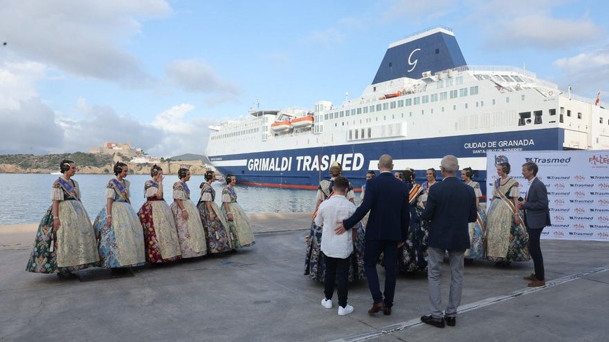 El PSPV y Compromís denuncian las "irregularidades" del crucero fallero a Ibiza ante la Agencia Antifraude
