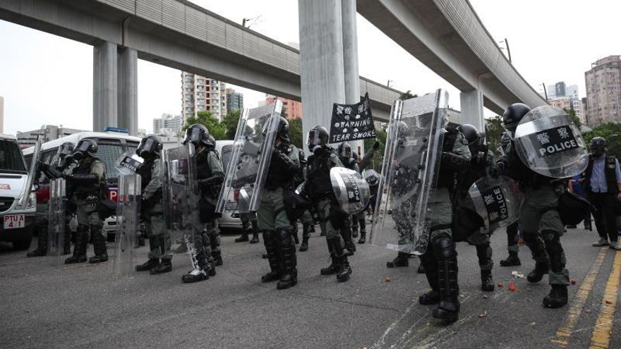 Miles de personas desoyen la prohibición policial en una nueva protesta en Hong Kong
