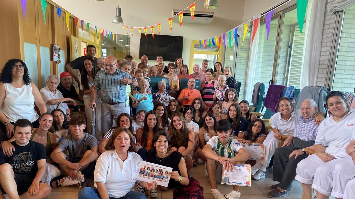 Más de un centenar de jóvenes, de voluntariado en verano en La Rioja: desbroces, TikTok con mayores y recuperación del patrimonio