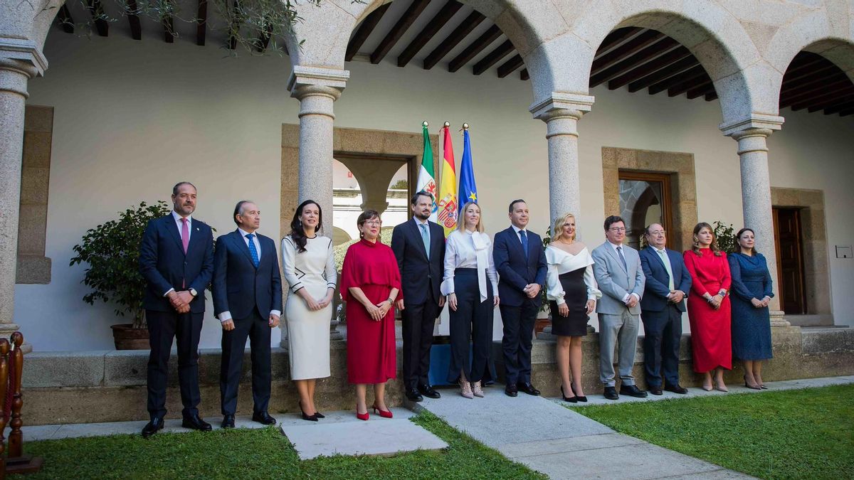 Guardiola pide a sus consejeros de PP y Vox que huyan del "insulto" y las "provocaciones"