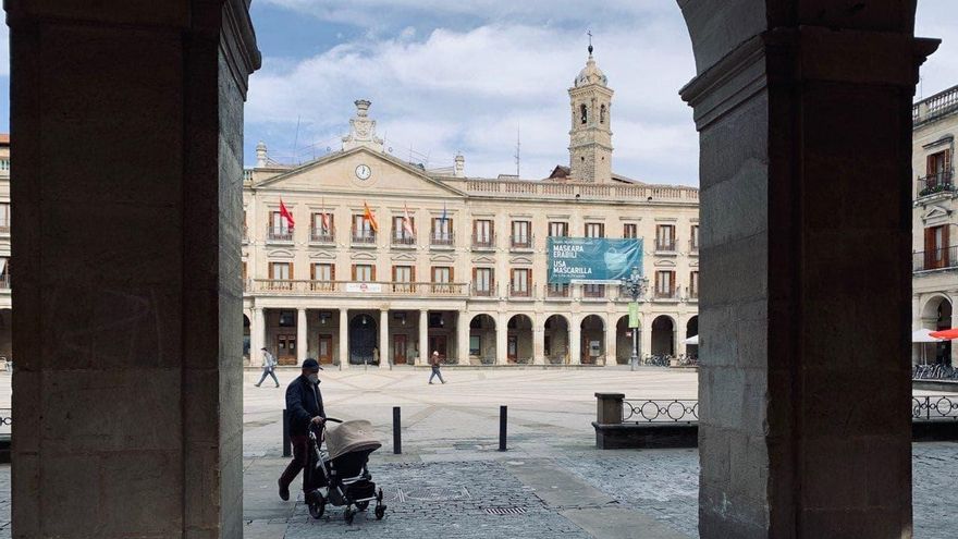 Vitoria y Álava entran ya en niveles críticos de contagio como el resto de Euskadi y la positividad supera el 10%