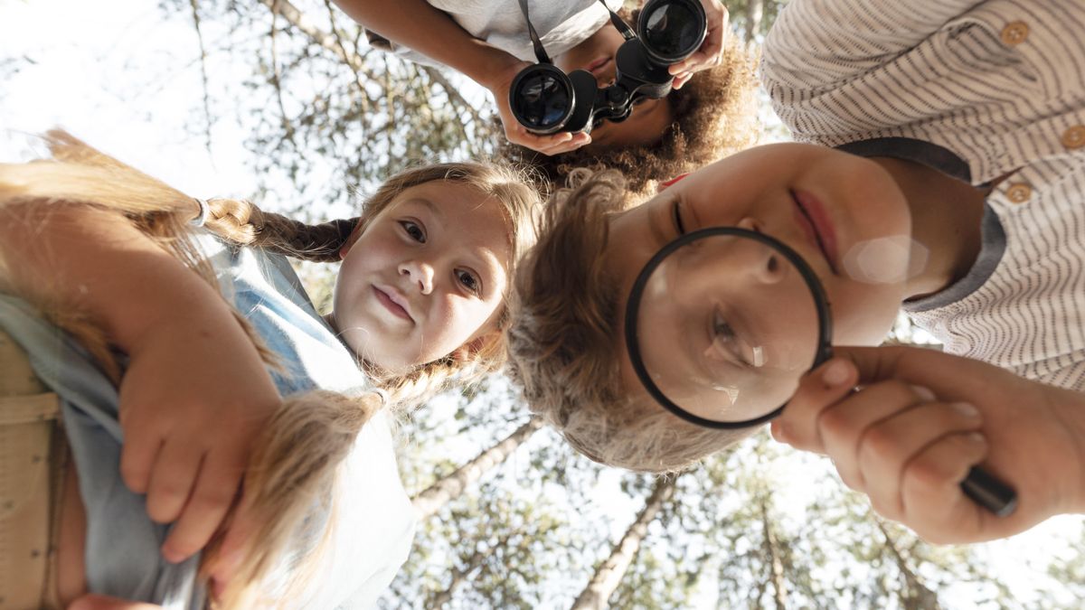 Por qué cada vez más familias regalan experiencias a los niños por Navidad: "Dejan una huella emocional diferente"