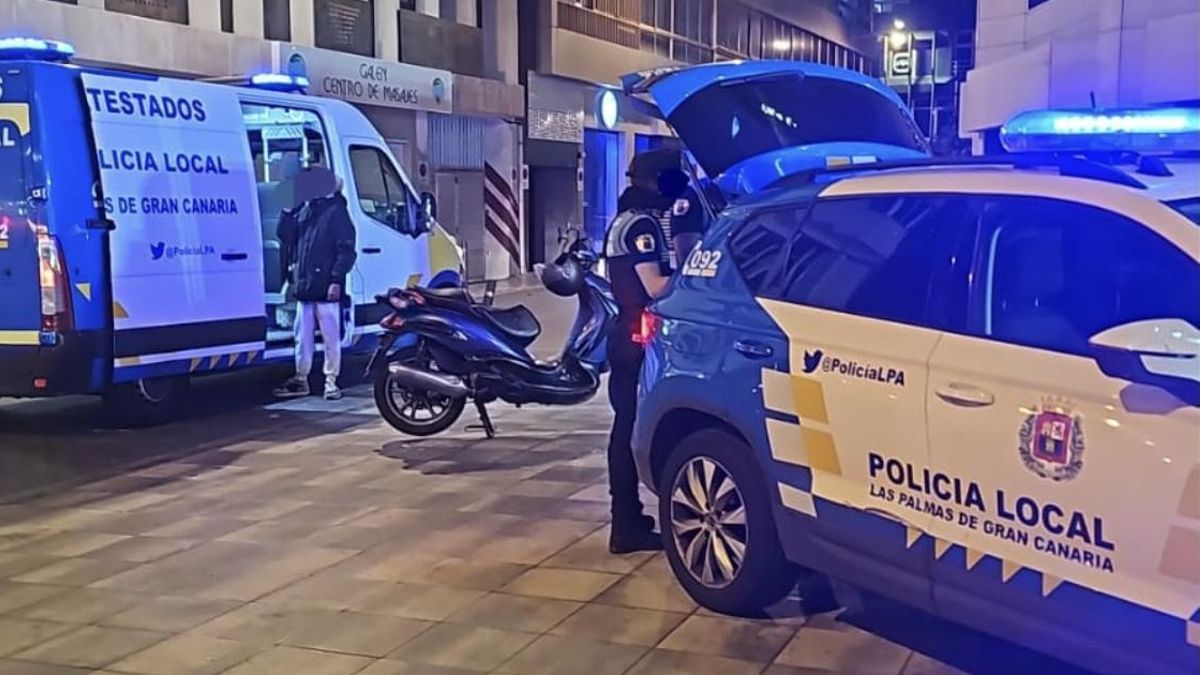 La Policía local de Las Palmas descubre que un motorista circula con la ITV caducada desde hace 10 años