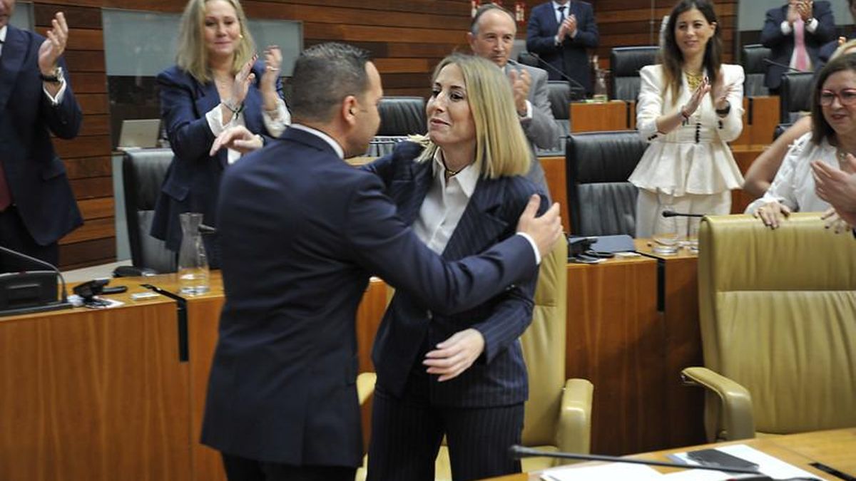 Vox gestionará en Extremadura 2.000 millones, una cuarta parte del presupuesto de la Junta