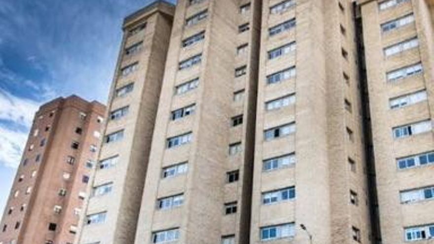 Sanidad registra 1.431 nuevos contagios de COVID y confina la residencia universitaria Ausiàs March de València tras detectar 72 casos positivos