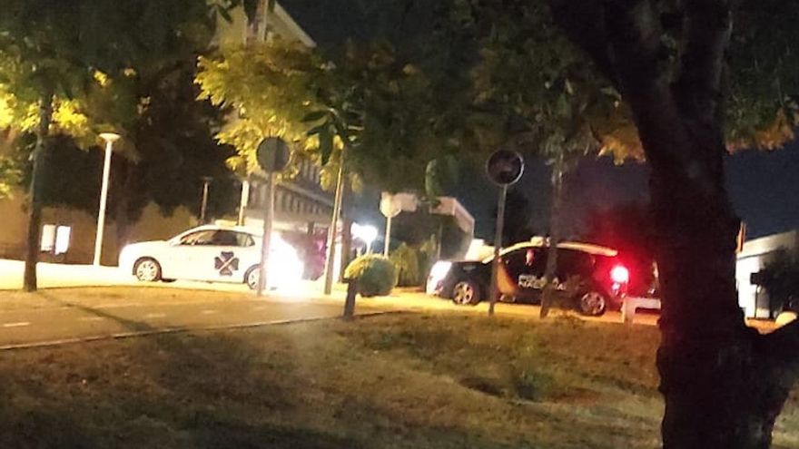 La Policía accede de madrugada a la acampada propalestina de la Universidad Pablo de Olavide e identifica a una joven