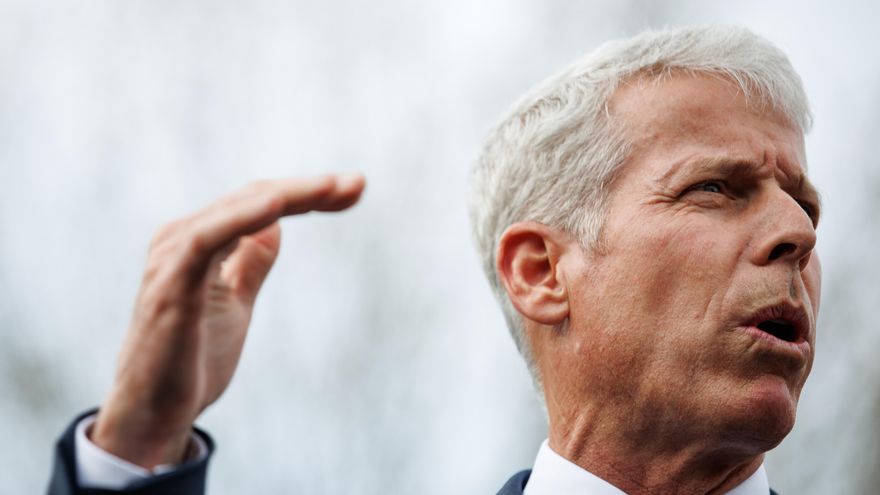 El calor extremo persiste en EE.UU. en medio de una emergencia eléctrica