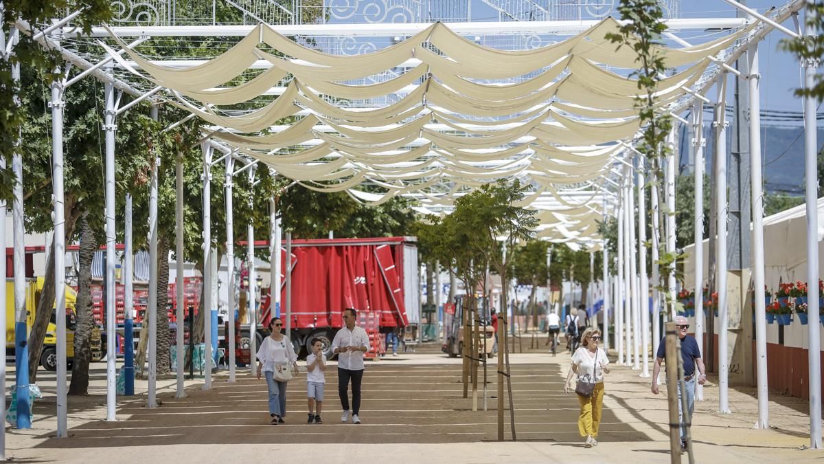 Toldos, sombras y arbolado en la Feria
