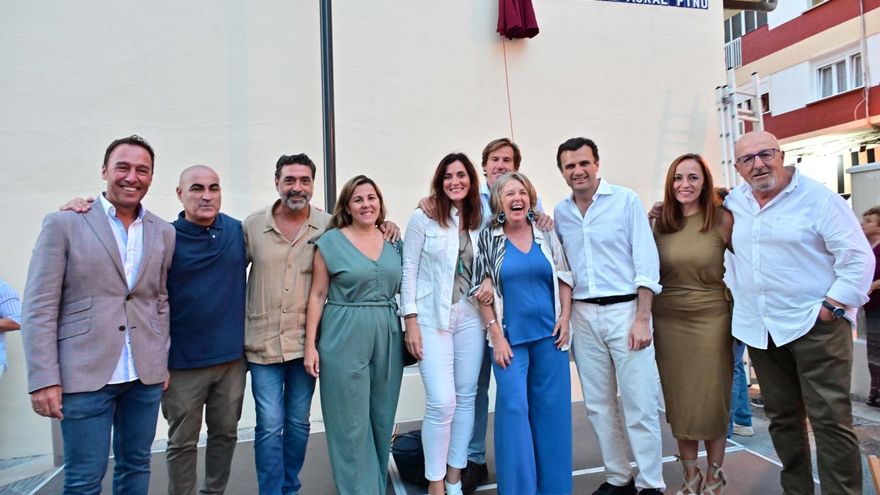 Muere Adela del Moral, símbolo de la mujer en el Carnaval de Cádiz al ser la primera autora y Antifaz de Oro