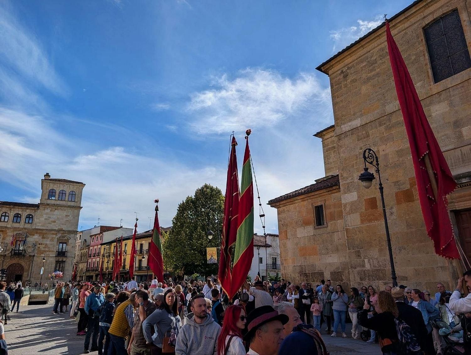 Pendones y Carros Engalanados en las Cantaderas 2026 de San Froilán