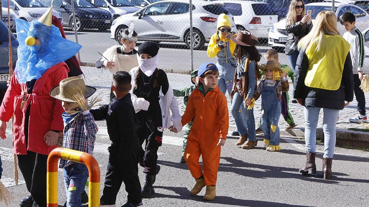 Pasacalles de los colegios por carnaval