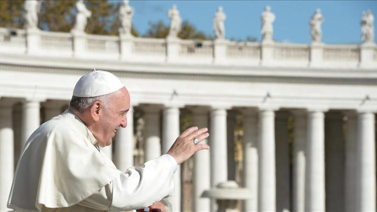 El papa Francisco partió de Roma hacia Estrasburgo
