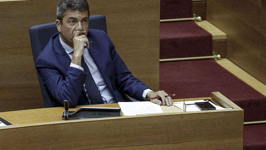 Carlos Mazón felicita al Horneo EÓN Alicante por su título y ascenso'