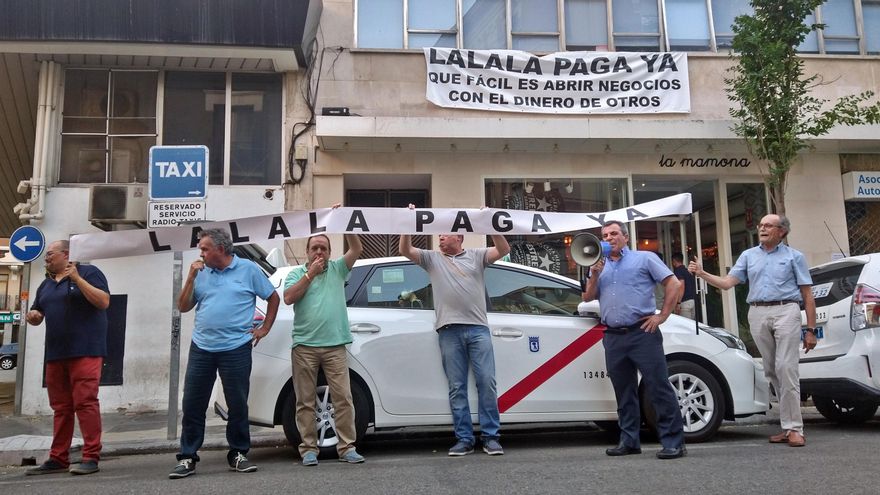 Taxistas de Madrid contra el principal grupo hostelero en Ponzano por una deuda enorme: "Lalala, paga ya"