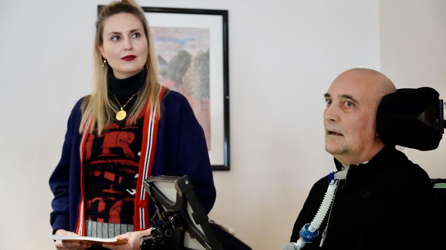 ‘La abeja que enfermó de ELA’, un libro benéfico sobre Urbano González con ilustraciones de Diana Emperador