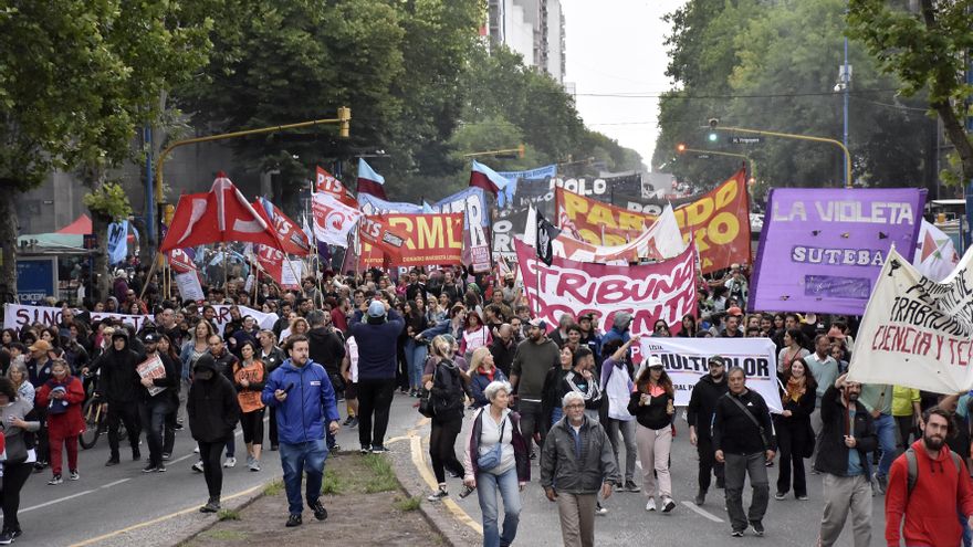 Bullrich pidió a las fuerzas de seguridad que calculen el costo del protocolo: "horas hombre, combustible y elementos consumidos"