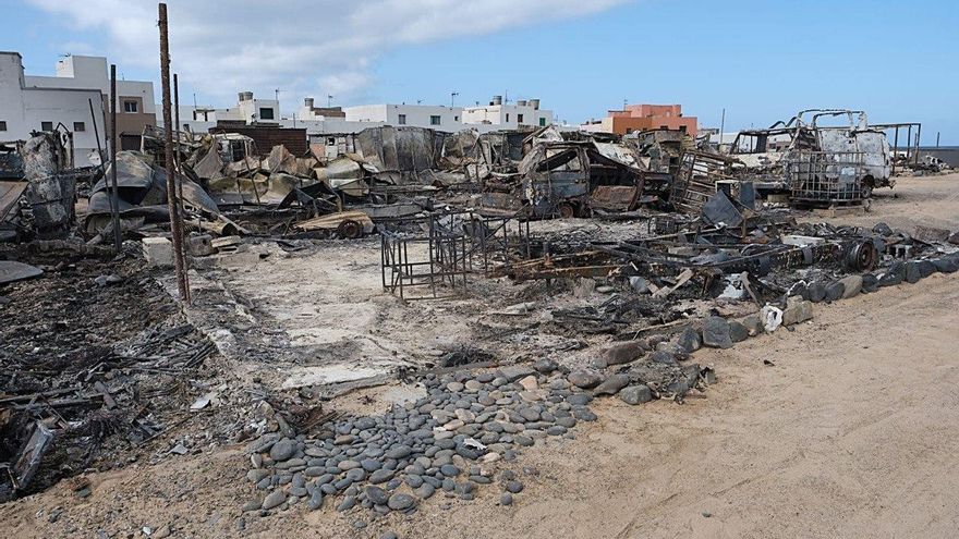 Caravanas reducidas a cenizas en Pájara