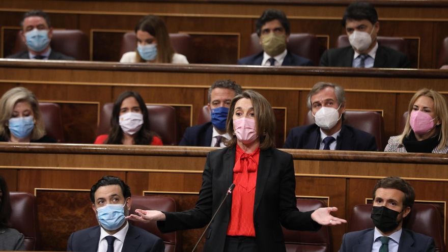 Archivo - La portavoz parlamentaria del PP, Cuca Gamarra, interviene en el pleno en el Congreso