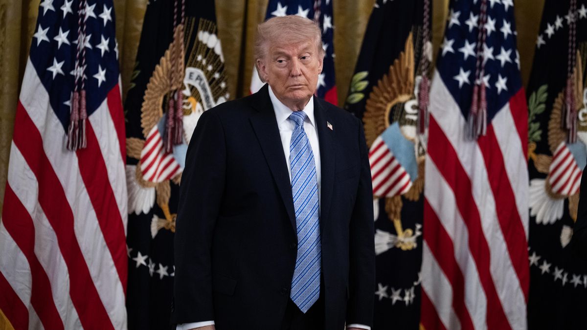 Trump se abona a la deformación de la realidad en su huida hacia adelante de la errática gestión de la guerra de Irán