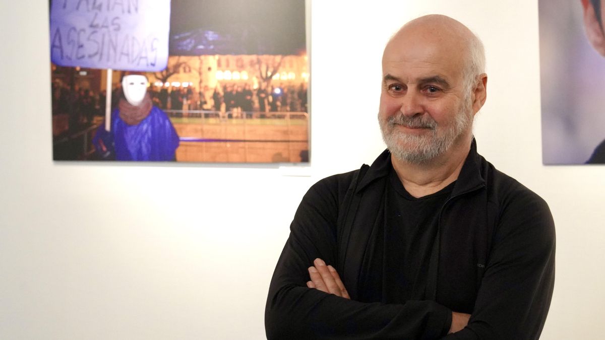 Inauguración de la exposición 'Mujeres leonesas' de Mauricio Peña.