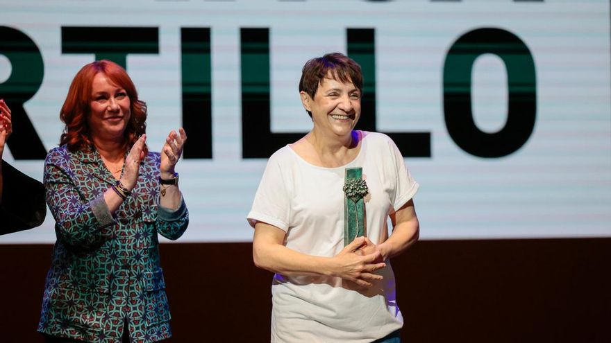 Blanca Portillo recoge un premio en vaqueros: "He tenido que demostrar que sin belleza también se puede ser actriz"