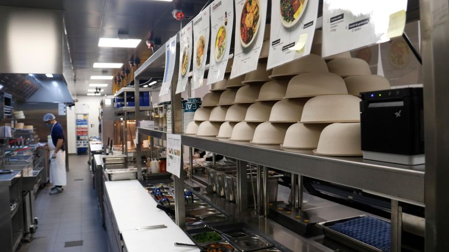 Barcelona prohíbe la apertura de nuevos supermercados fantasma en toda la ciudad