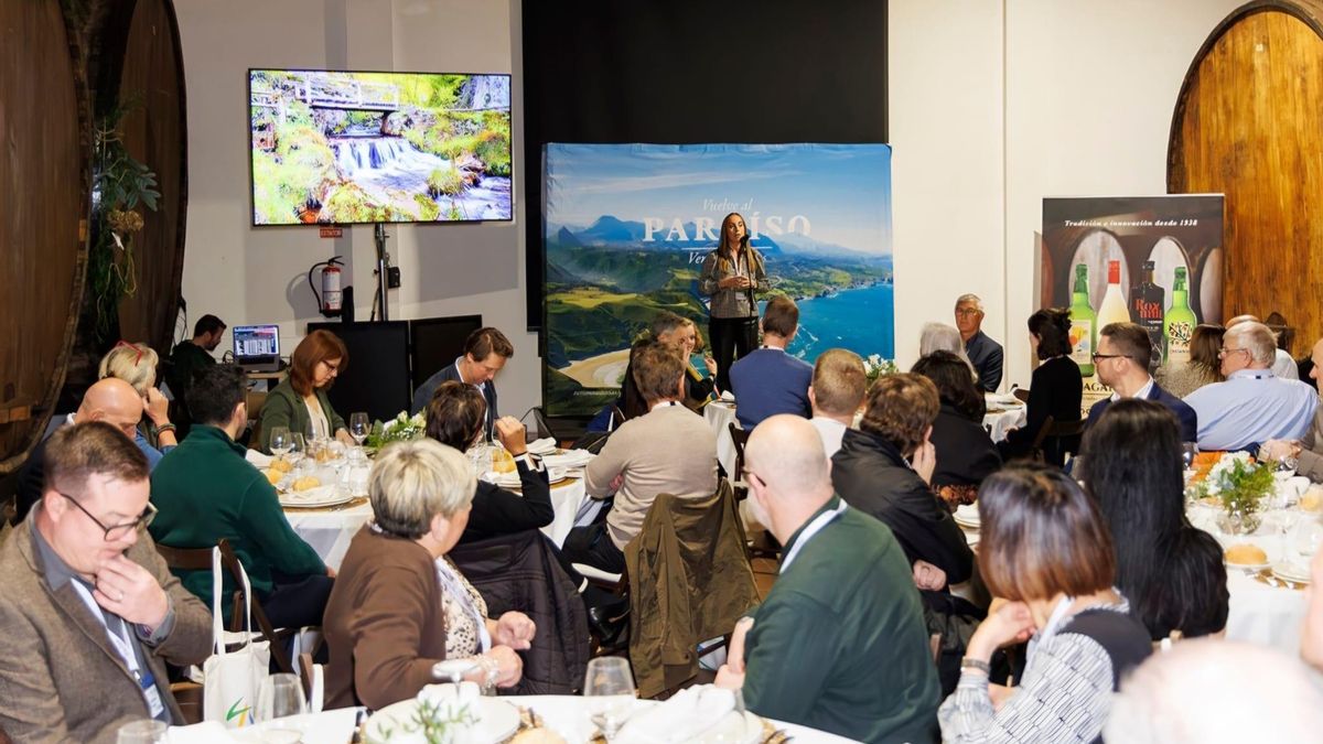 Más de un centenar de touroperadores británicos se reúnen en Asturias para impulsar la proyección internacional del Principado