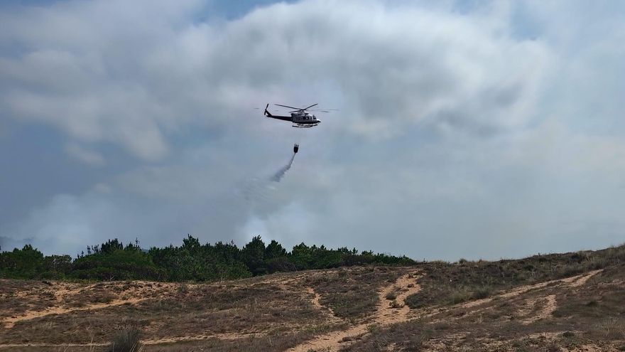 El Seprona investiga la causa del incendio en los pinares de Liencres y el Gobierno cree que no fue "natural"