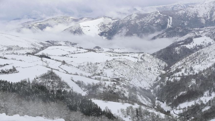Vista de la montaña lucense en Pedrafita do Cebreiro este miércoles.