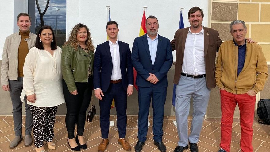 El PP llega a la alcaldía de Montserrat tras la moción de censura al alcalde del PSPV con el apoyo de Vox e independientes