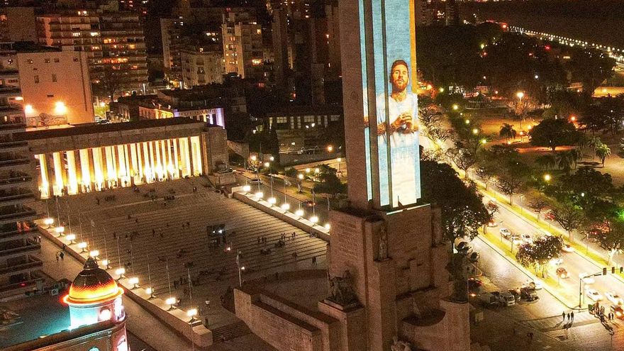 Un centenar de hinchas se acercó a saludar a Lionel Messi en Rosario