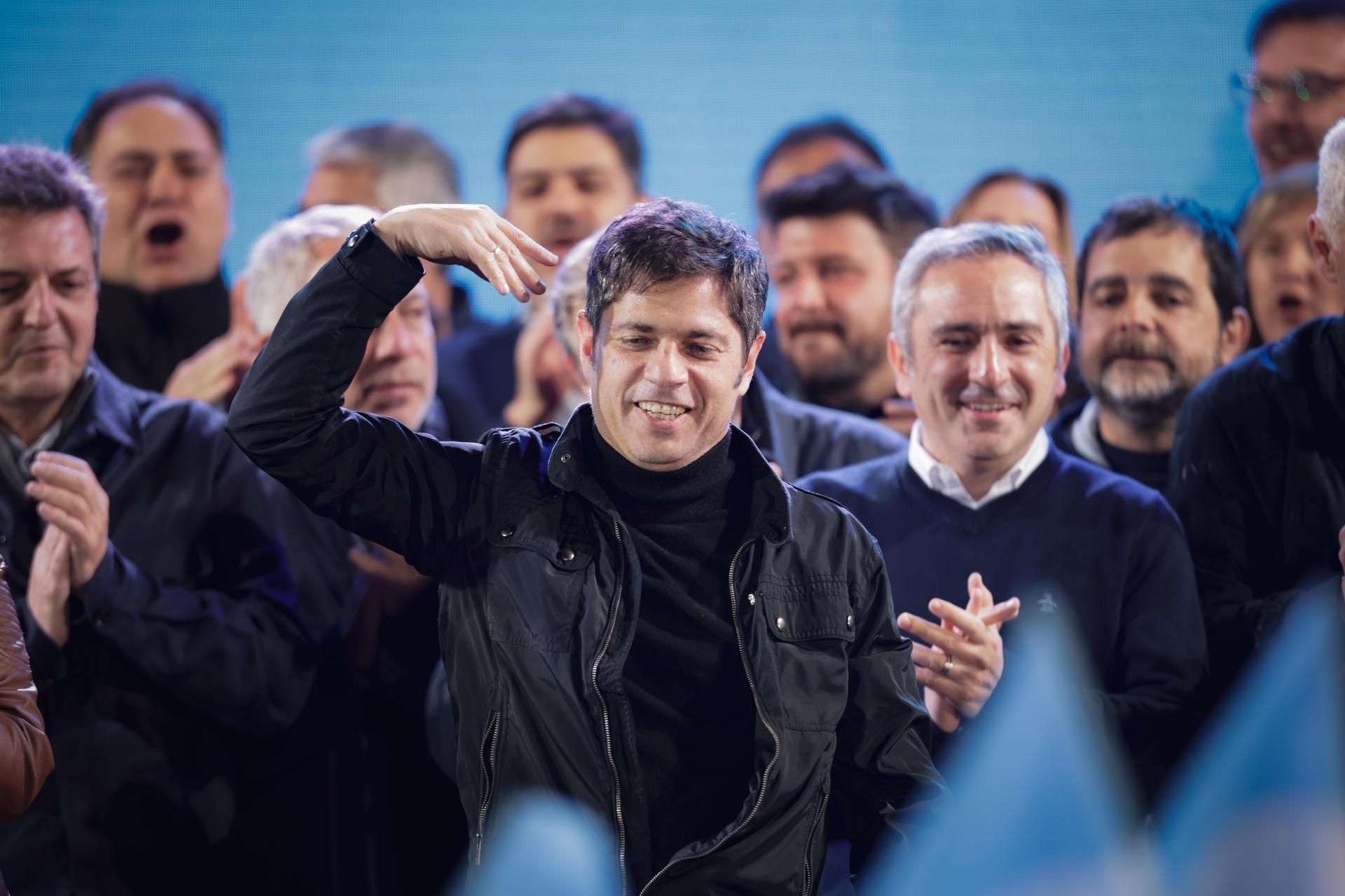 Blanco predilecto de los agravios de Milei, Kicillof respondió en las urnas sin necesidad de insultar.