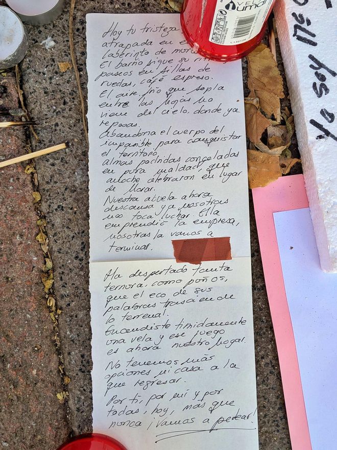 Poema dedicado a Maricarmen junto a su portal
