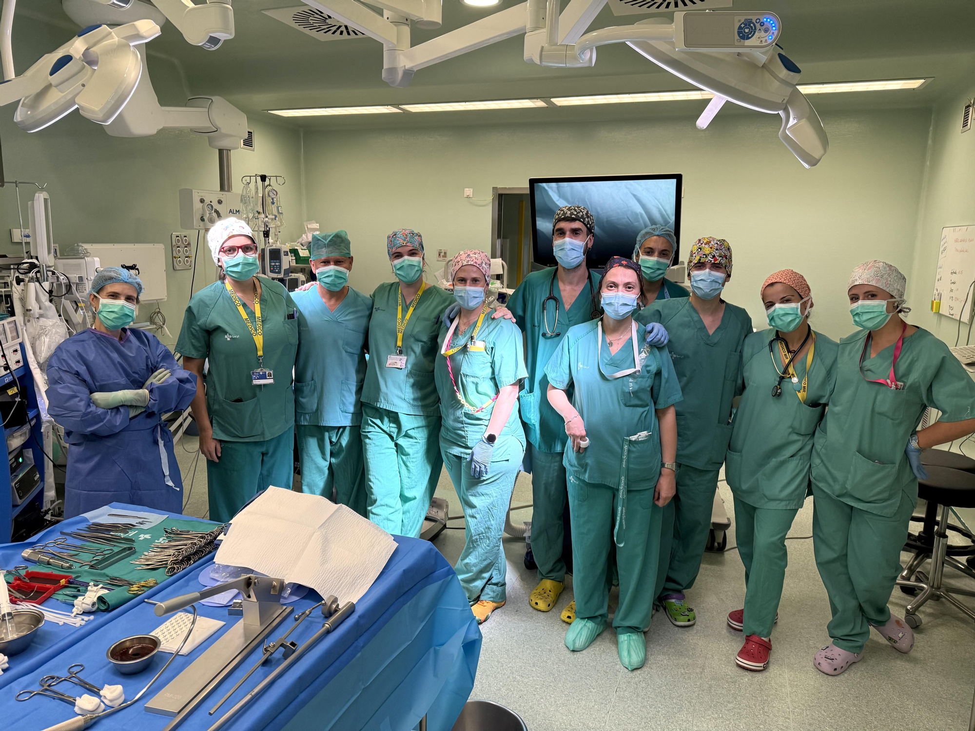 El equipo de Cirugía Pediátrica en el Hospital de León.