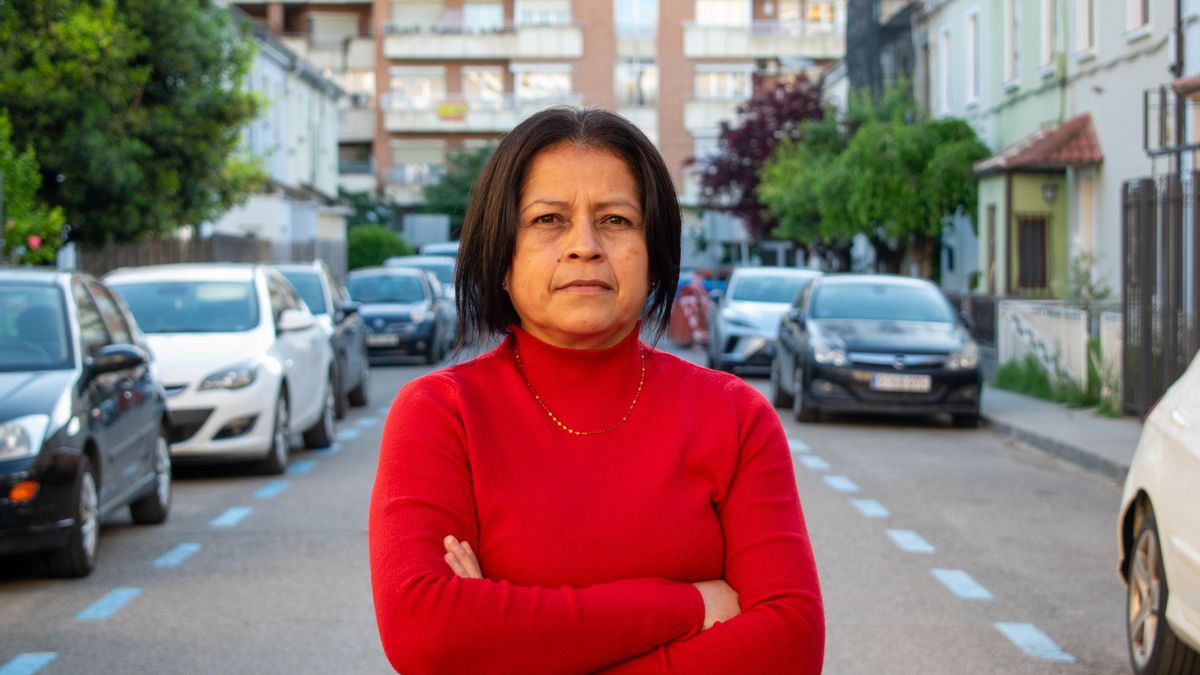 La carrera burocrática de los migrantes que esperan regularizarse en Aragón: "Tengo miedo de no conseguirlo"