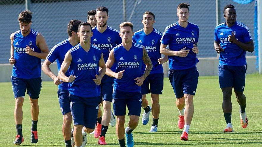 Entrenamiento del Real Zaragoza en la Romareda