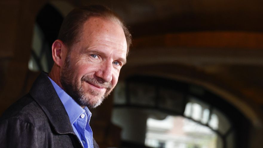 Ralph Fiennes: Debemos acercar los clásicos a las nuevas generaciones