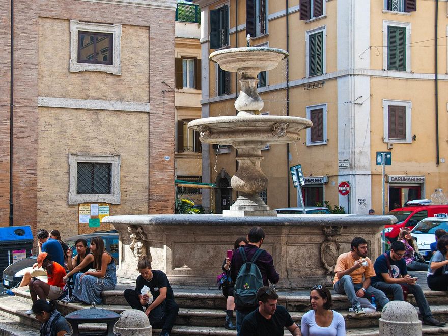 Fontana de los Catecúmenos, el centro del renacimiento de Monti.