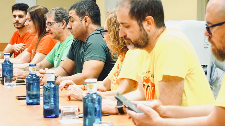 STEPV, CCOO y UGT se inclinan por suspender y no desconvocar la huelga de docentes y seguir negociando con el Gobierno valenciano